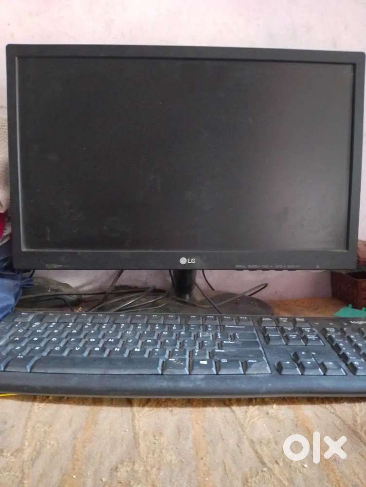 Desktop keyboard with mouse