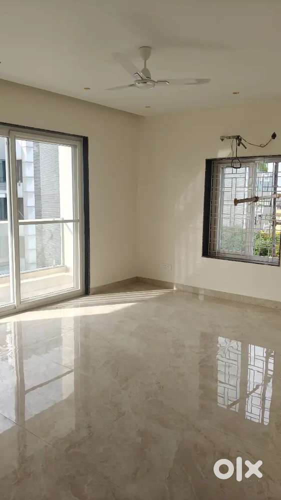 3 Bhk semi furnished flat for rent at Mehdipatnam, Vijay nagar colony