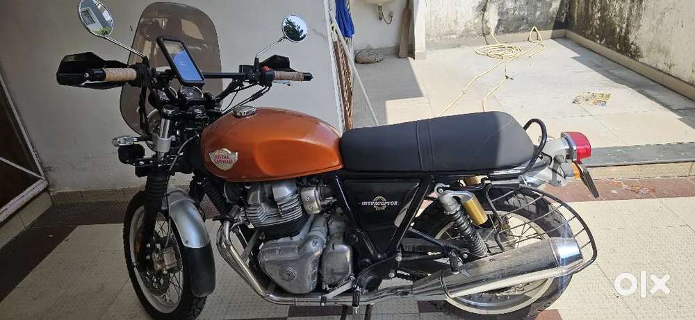 2022 Interceptor 5500 kms driven, new tyres, new battery, For Sale