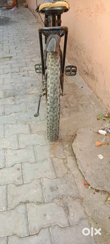 24x3.00 76-507 tyre