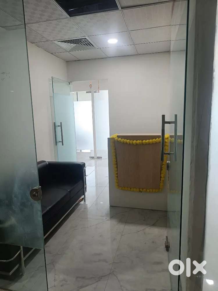 1000sq fully furnished office space available in 25000