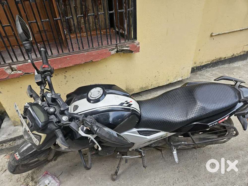 Tvs apache rtr 160 4v