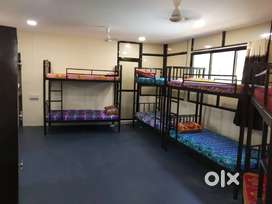 Boys pg lokhandwala oshiwara near infinity mall, near Lotus petrol