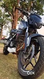 Pulsar Ns 200 V4  (2019 Model) New Condition Best milag
