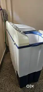 LG semiautomatic washing machine