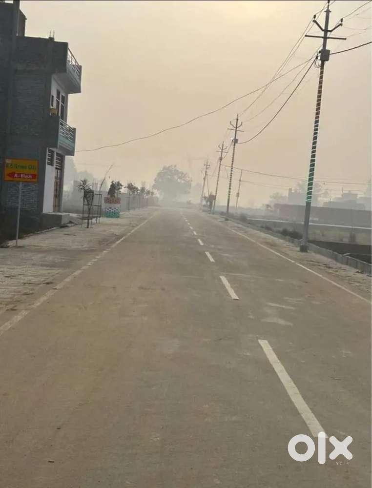 Kanpur Naubasta Galla Mandi ke aage plant Le uriyara Chauraha on