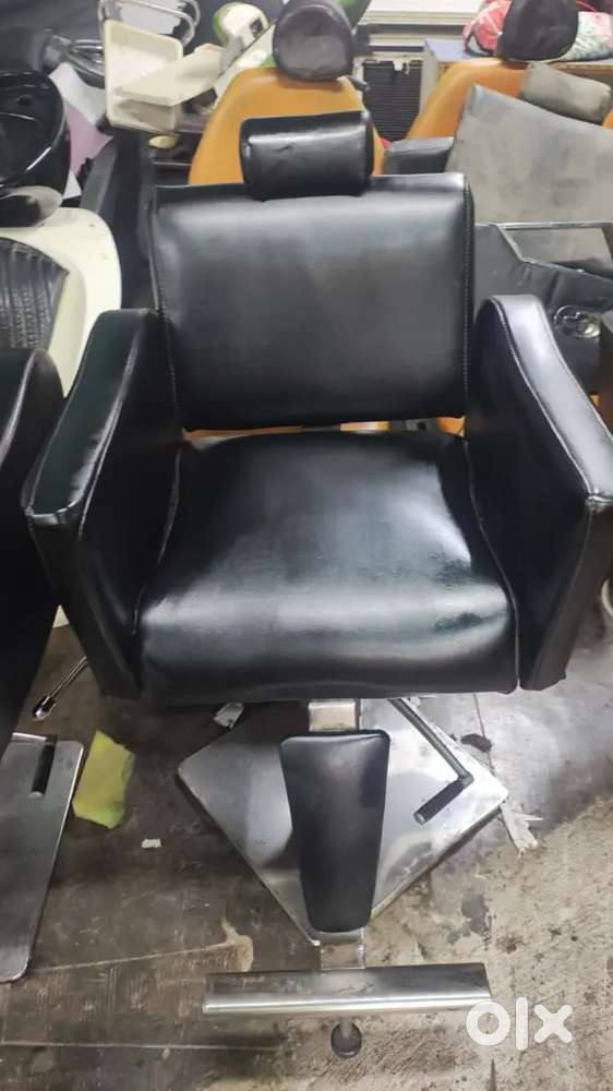 Saloon chairs beauty parlour item