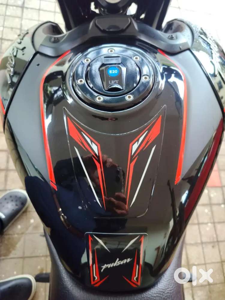 PULSAR N250, BLACK RED COLOUR