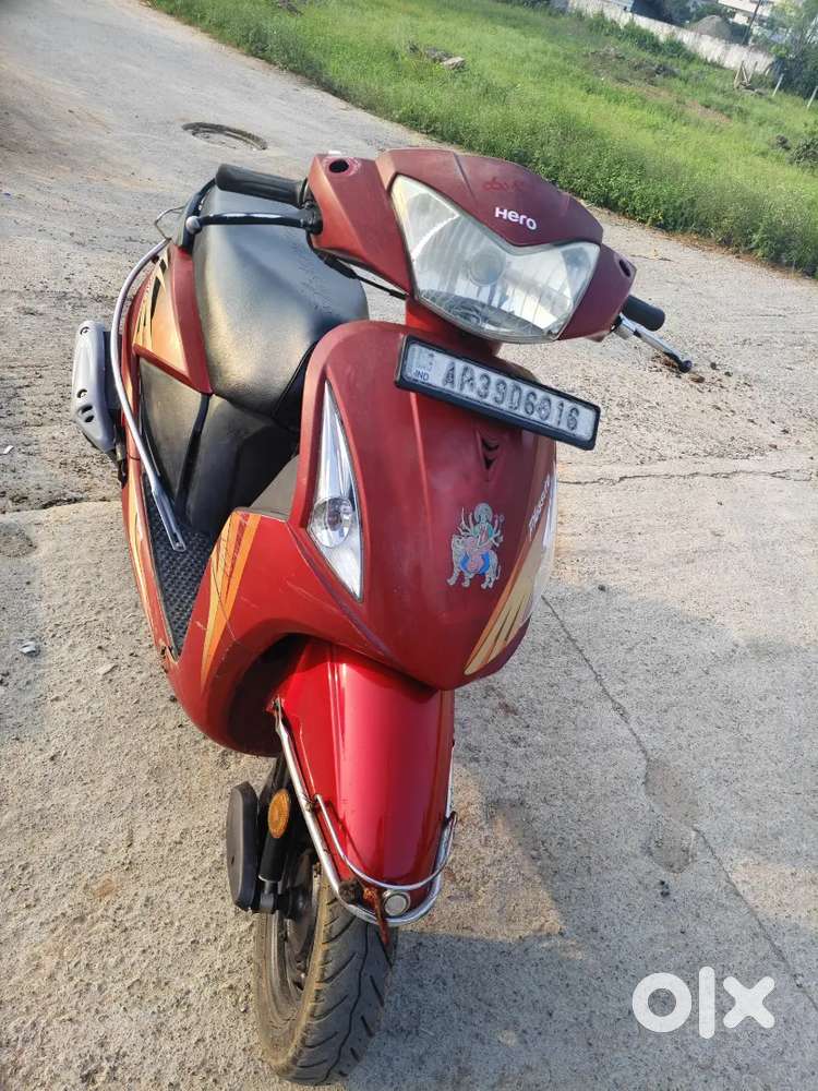 Hero Pleasure scooty