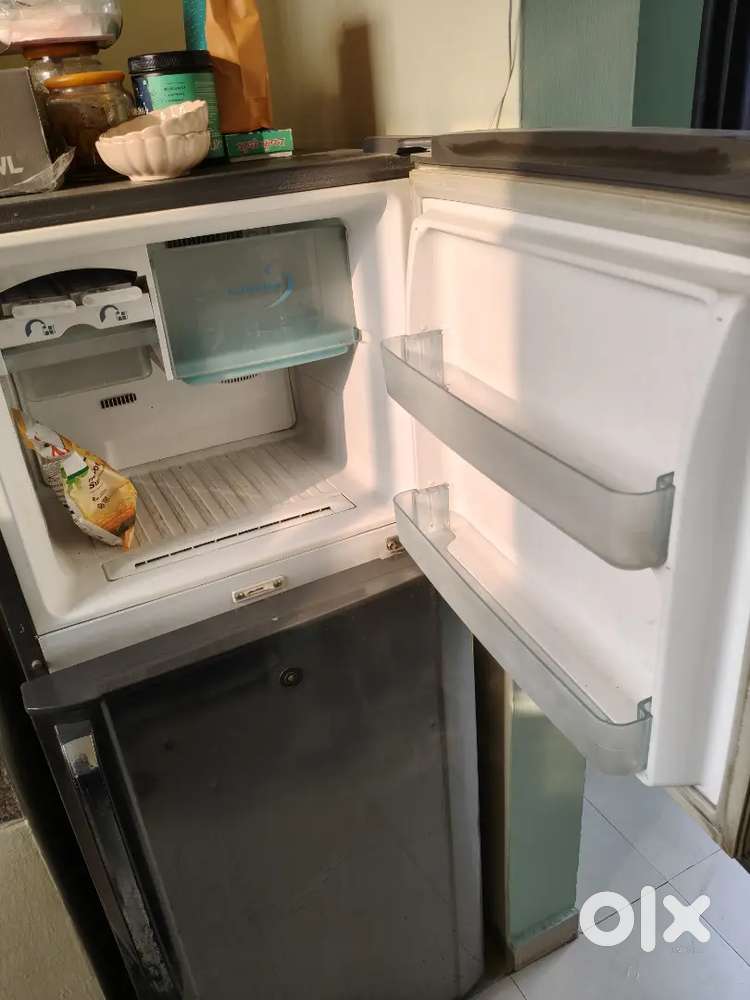 230 ltr Samsung DoubleDoor Fridge