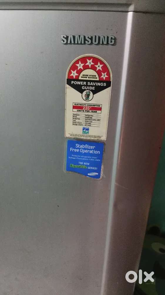 8 years old fridge 210 ltrs