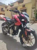 Bajaj pulsar 200 NS  model 2012
