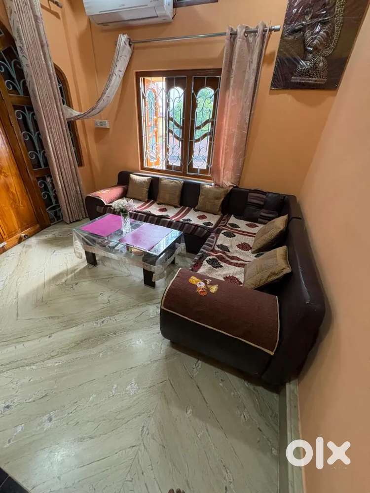 Sofa Set & Center Table