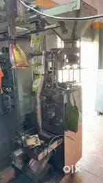 Pouch packing machine