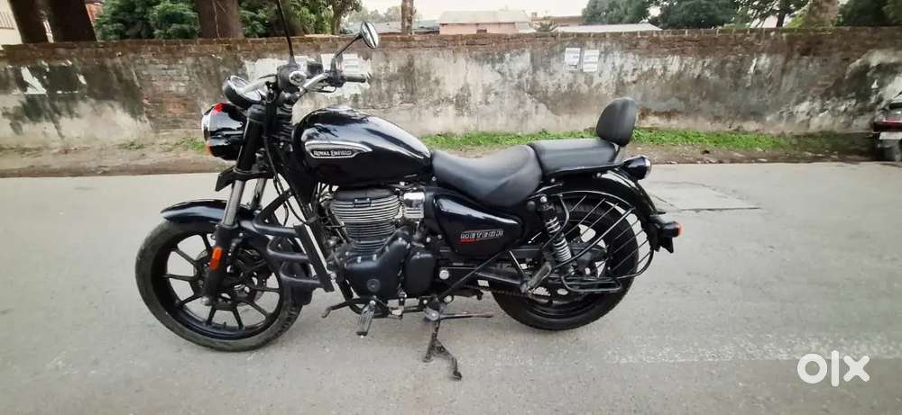 Royal Enfield meteor 350 cc 2022 model first owner running 31000
