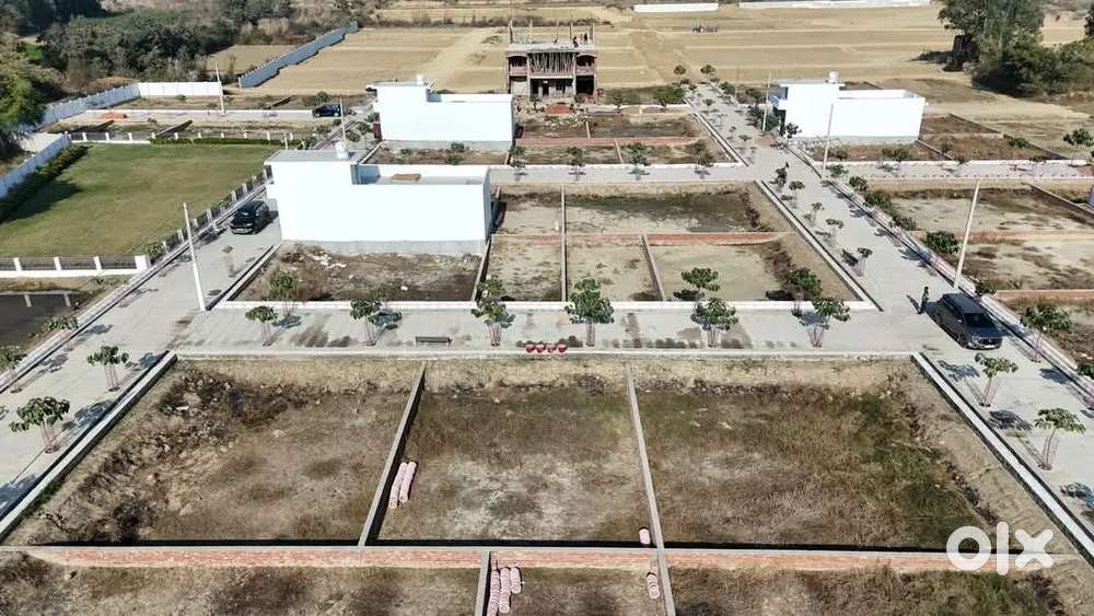 इकाना स्टेडियम के बैक साइड में जमीन लेने के लिए संपर्क करें