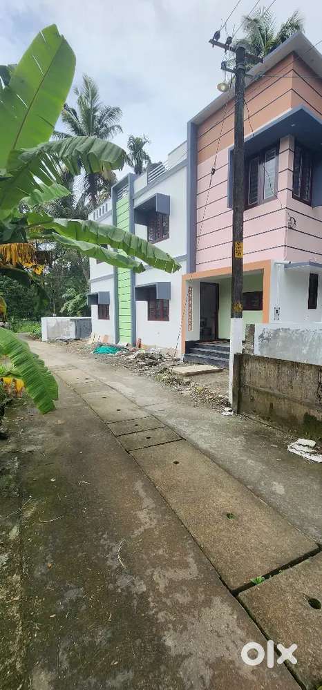 New Posh 3 bhk, Edapally Varapuzha areas,bus stop near,Corp Water,36/n