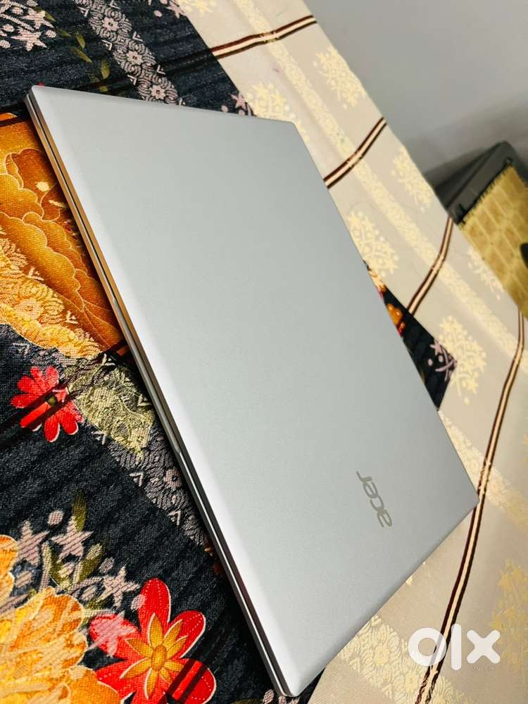 Intel core I3,Generation 11, Length -31.00cm, Width- 17.50.