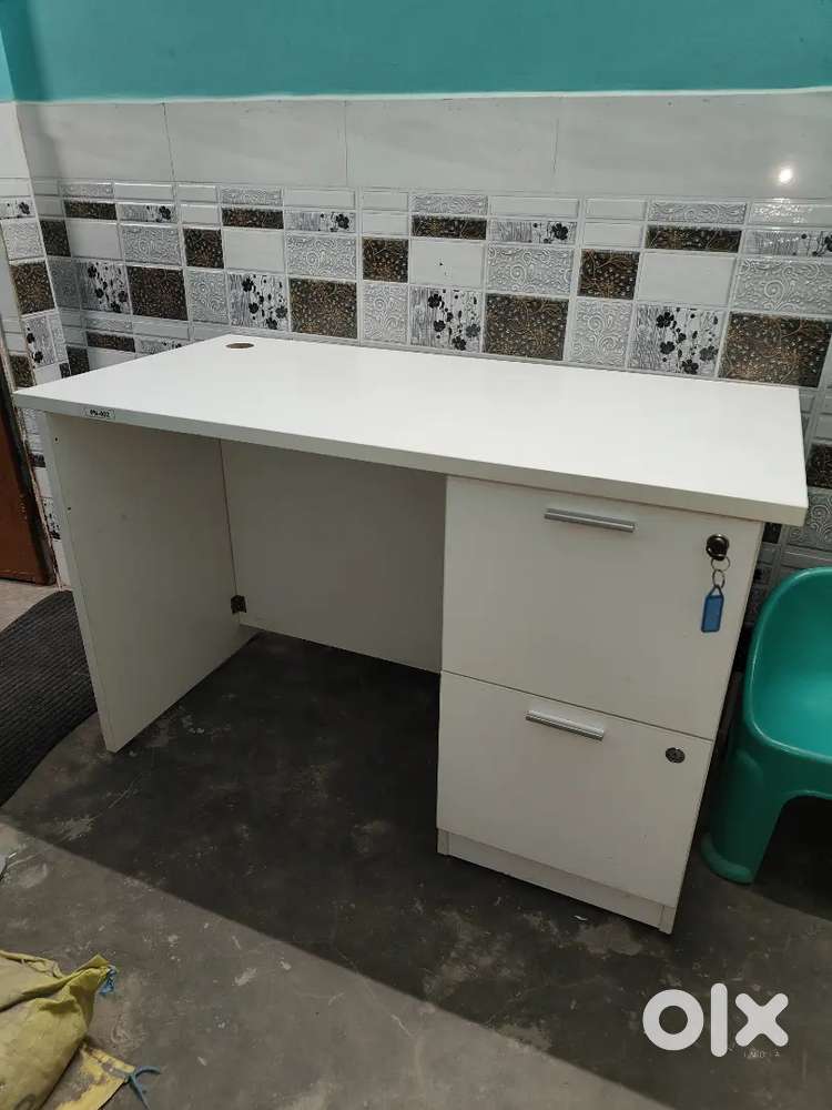 Computer Table