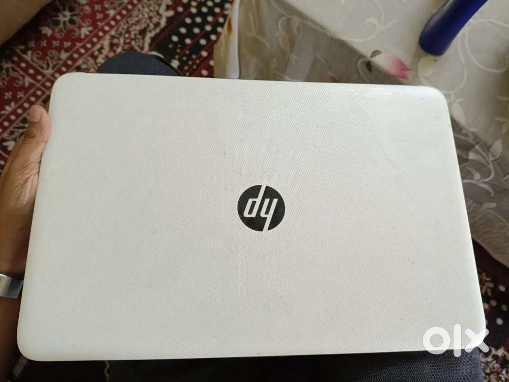 Hp Laptop with 4gb ram and 1TB HDD (windows 10)