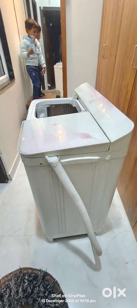 Semi automatic washing machine very good condition
