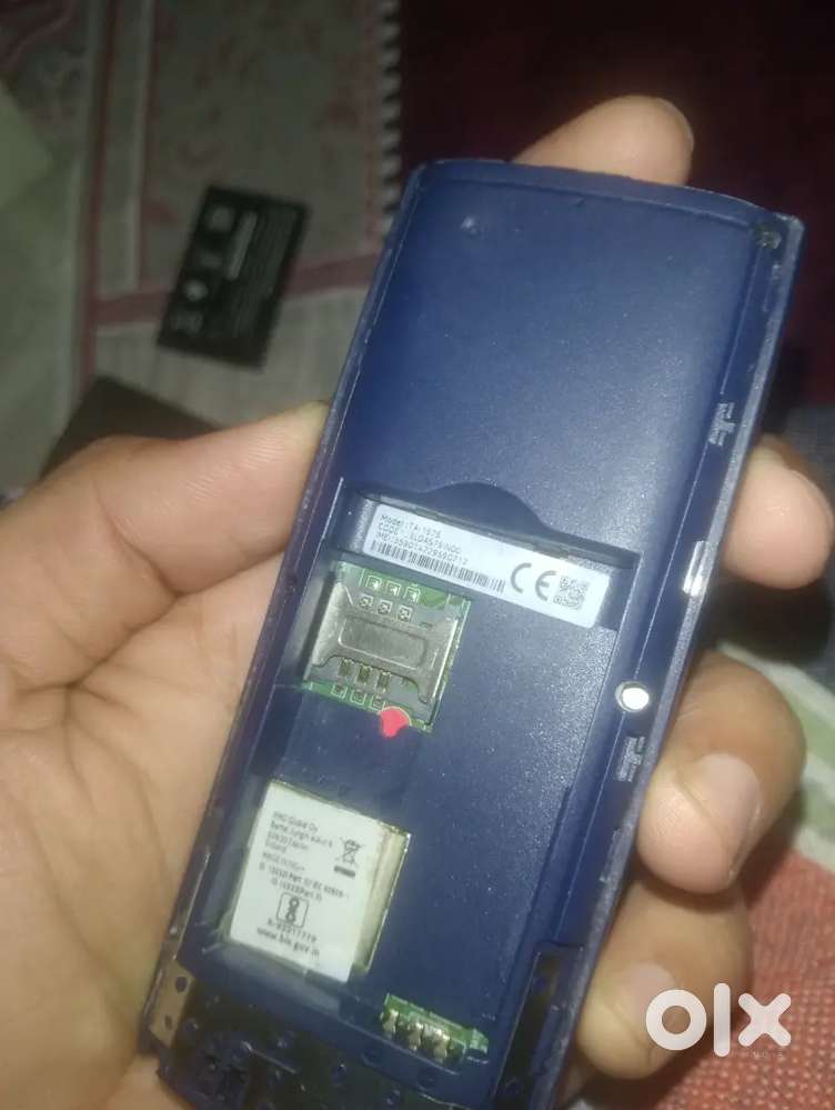 New mobile, 700