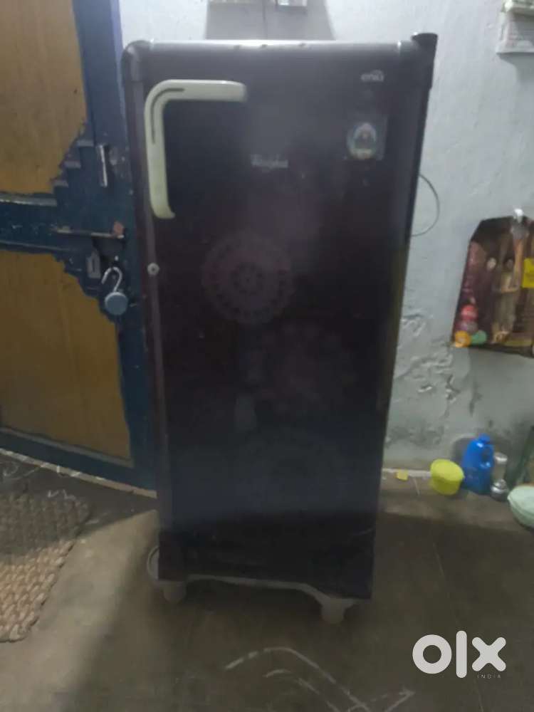 Whirlpool 165l fridge for sale