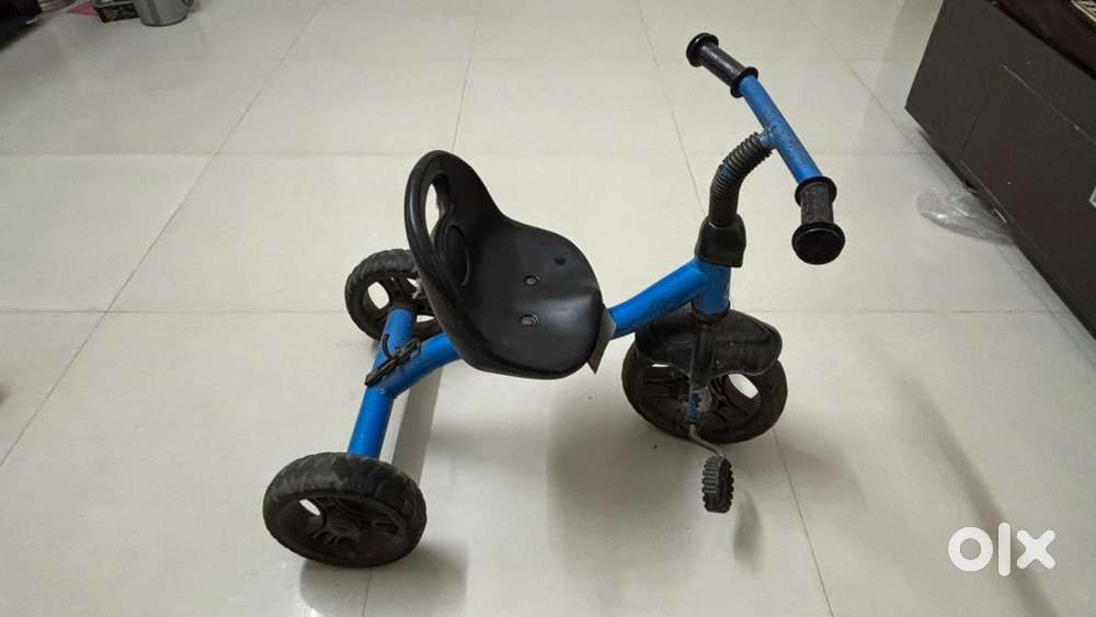 Kids cycle tricycle