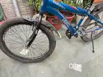 24 inch bicycle for kids aged 7-11, blue color in excellenct condition