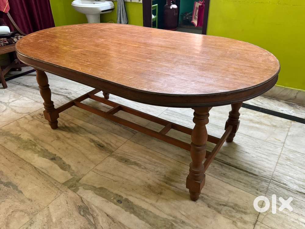 6-seater Dining table with 6 chairs