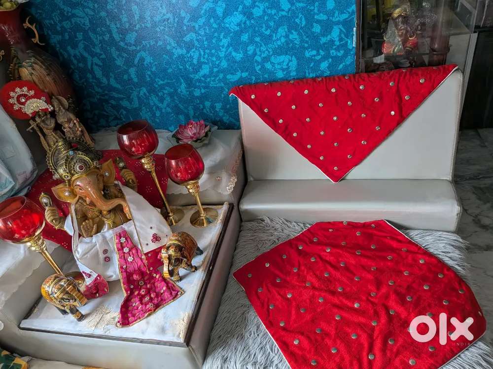 5 set of sofa , very much comfortable to sit.