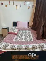 4/6 foot Double wooden bed with 5inch cotton mattress