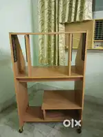 Computer table