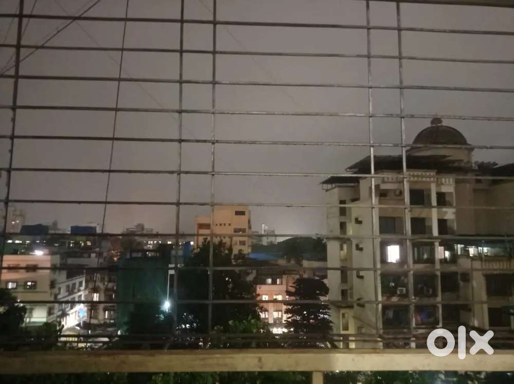 1 bhk flat in koparkhairane for girls.