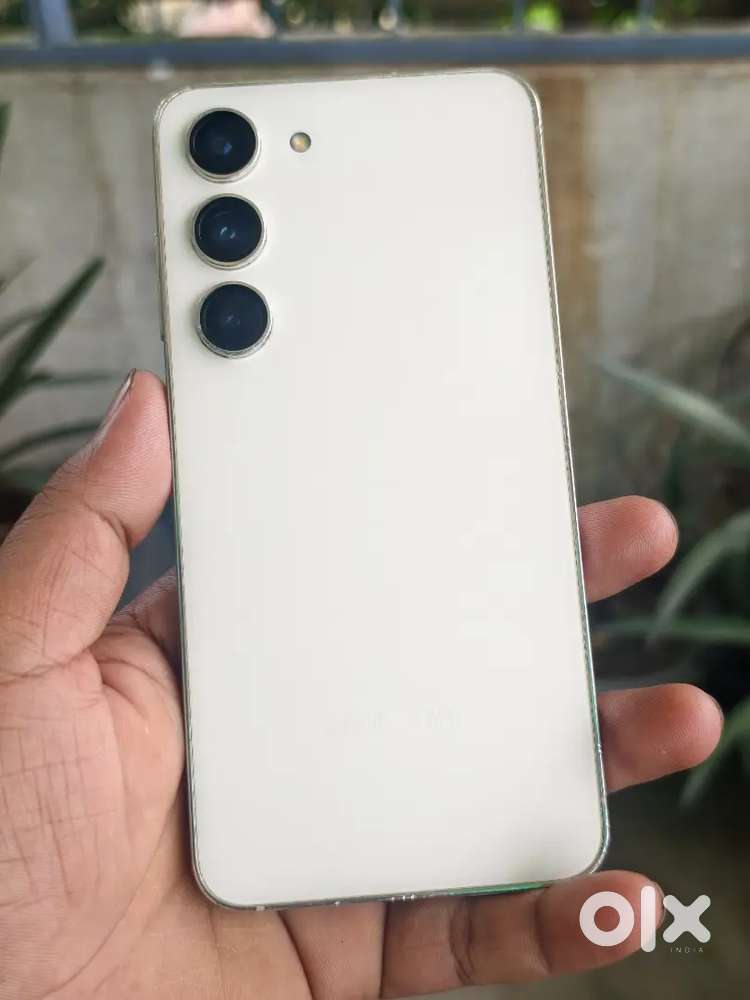 Samsung S23 (12/256GB)
