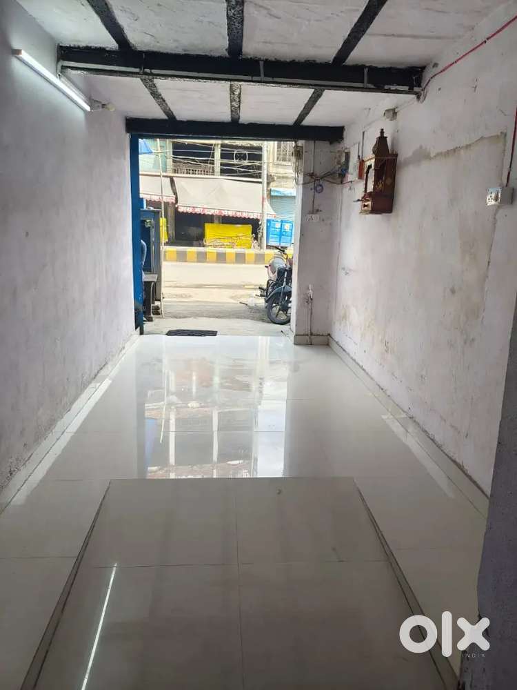 Godam ya Shop rent ke liye Khali hai 10*45 only 15000 par month