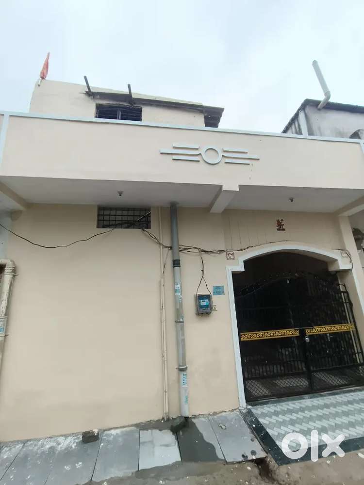 मोतीनगर अटल चौक में 2bhk मकान बेचना है