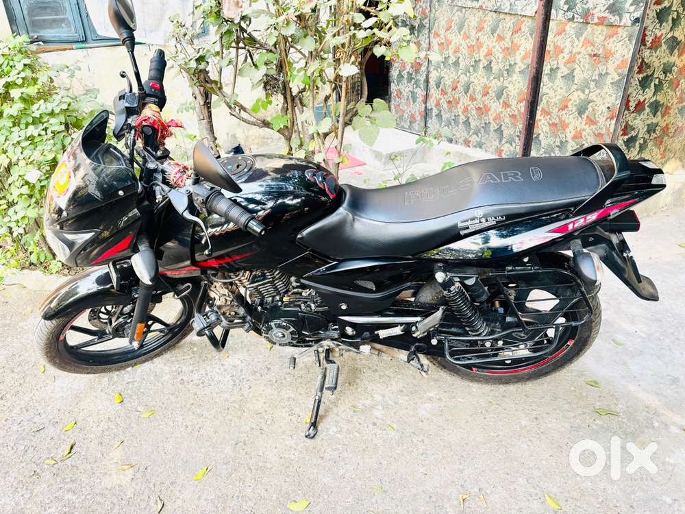Pulsar New bike only 1600 km driven
