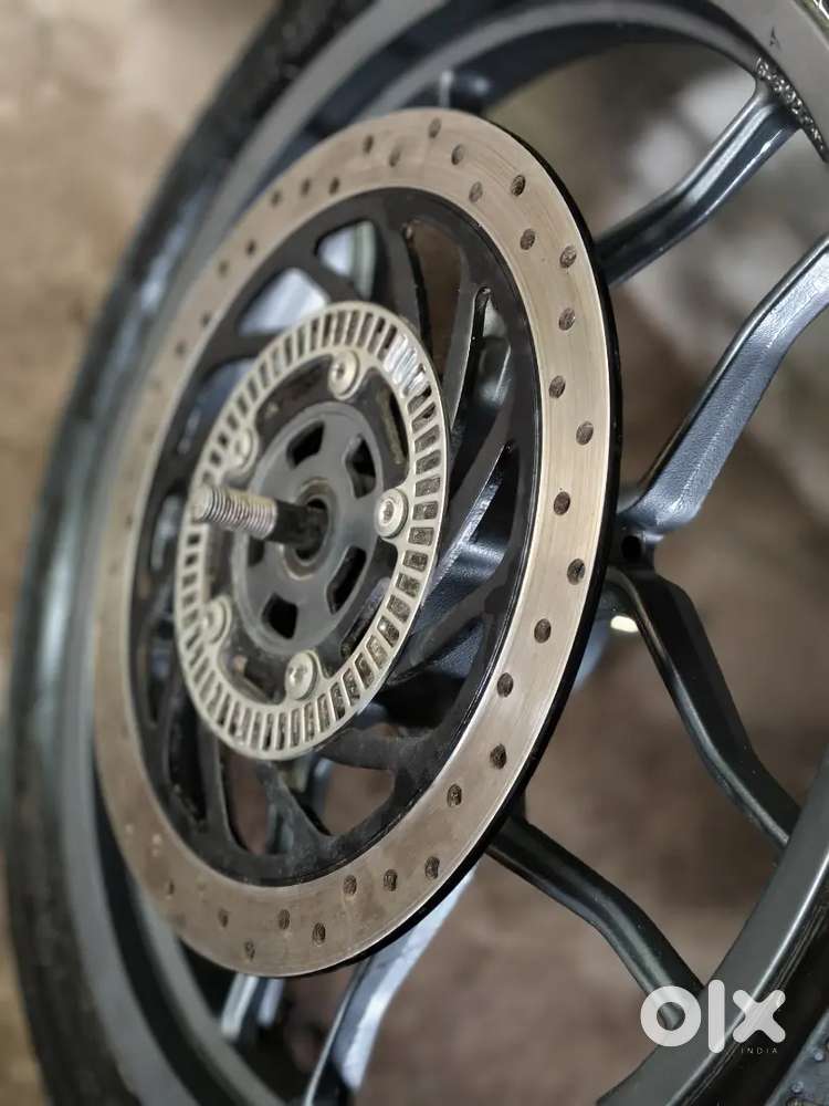 Bajaj ns 200 front alloy and tyre with disc plate