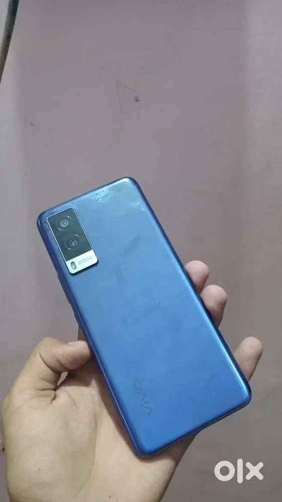VIVO V21e 5G 8+4gb ram 128gb Internal storage
