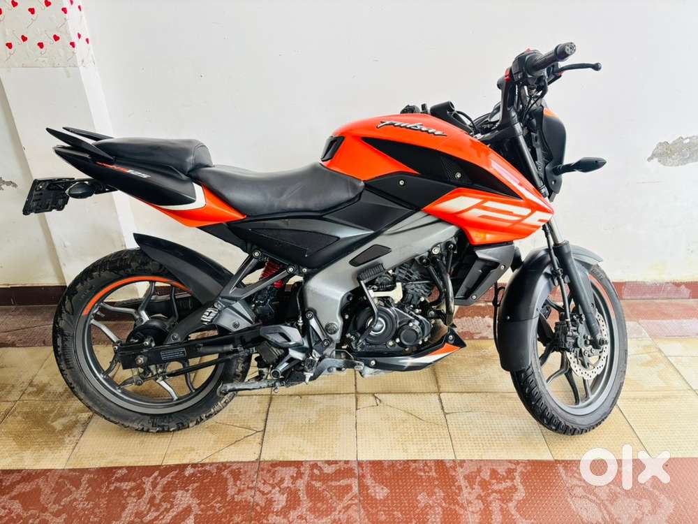 Selling my NS 125 brand new condition