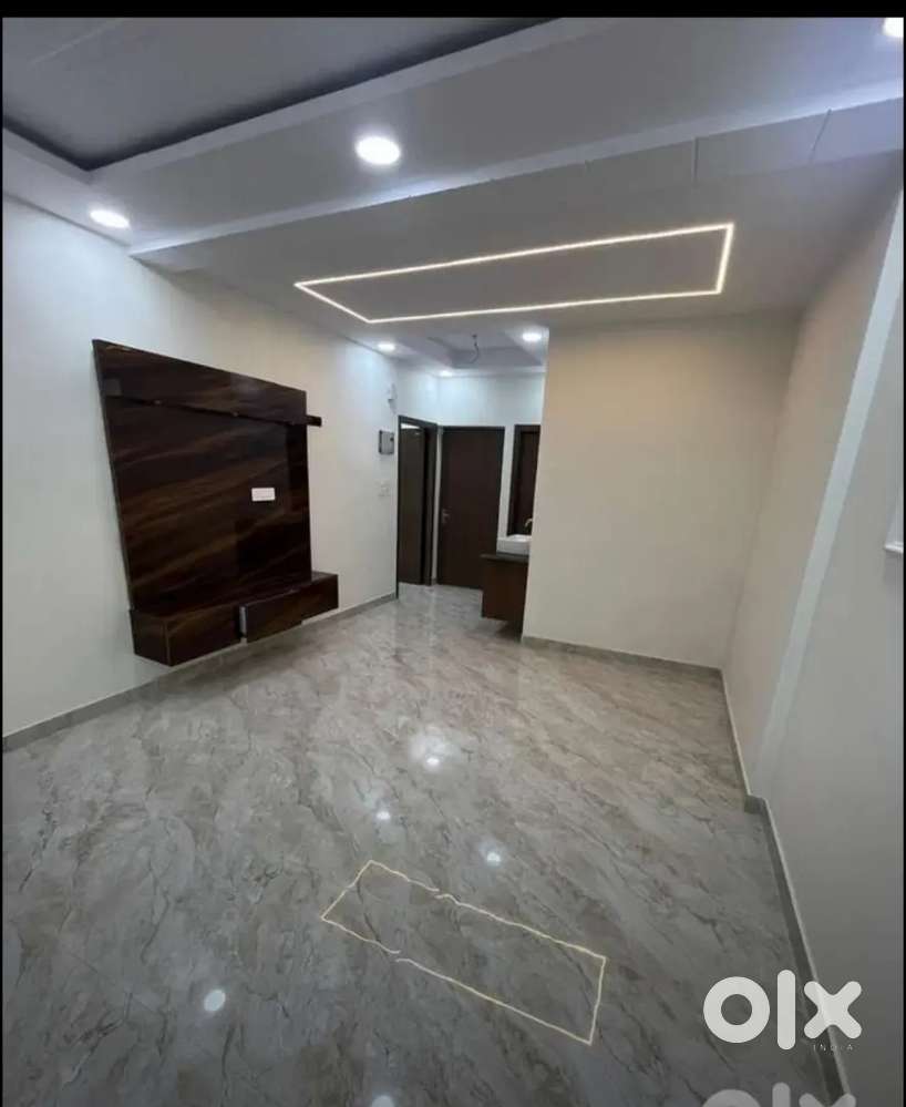 2 bhk flat in apartment at civil lines allahabad