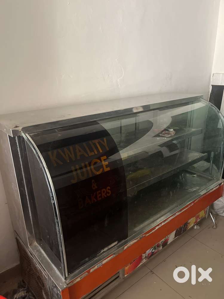 Electronic frize of kwality juice and bakers
