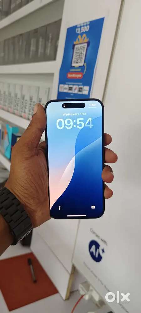 IPHONE 15PRO 128GB & 256GB AVAILABLE IN LOW PRICE FULL BOX