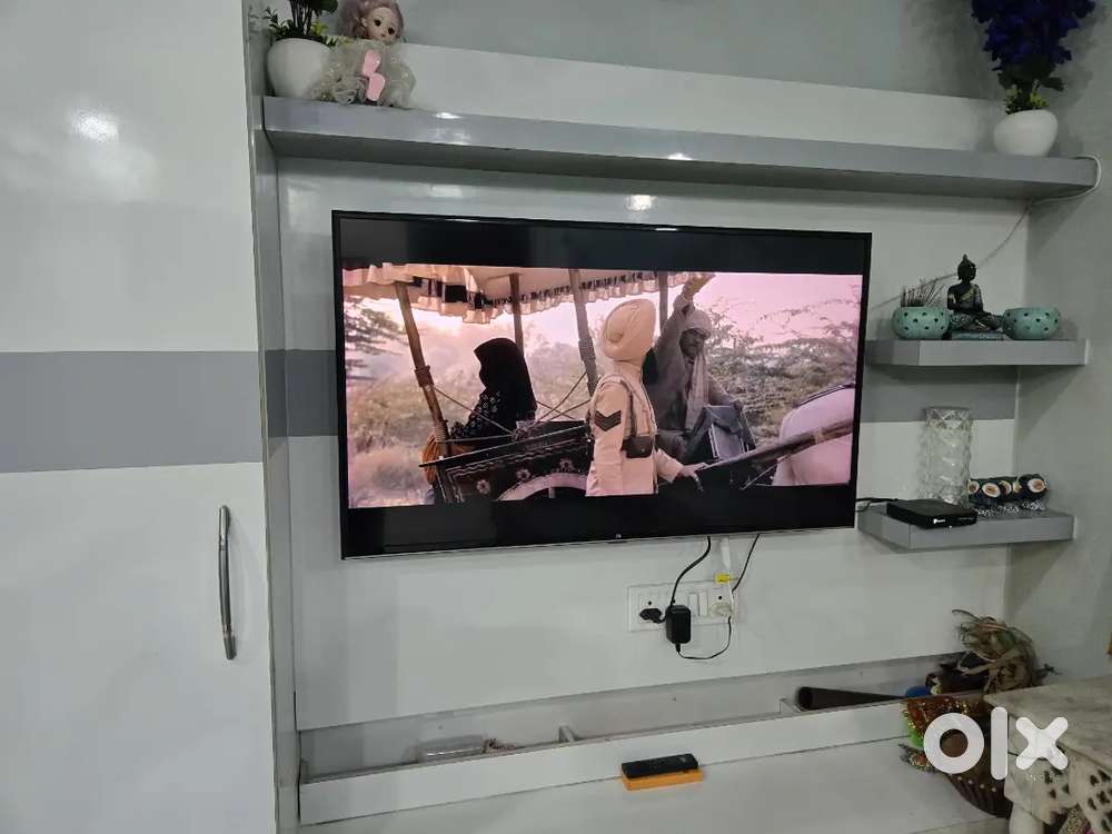 MI 4K TV Almost New 43 Inch