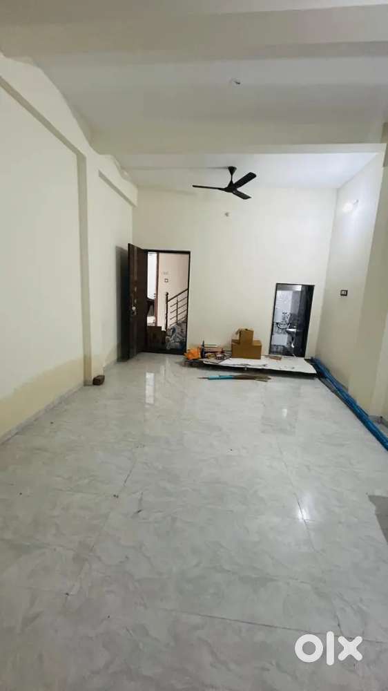 SHOP OFFICE SPACE RENT