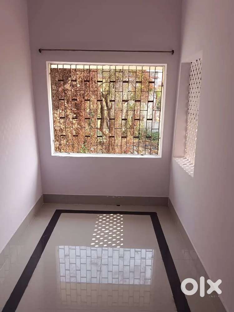 Newly renovated independant flat