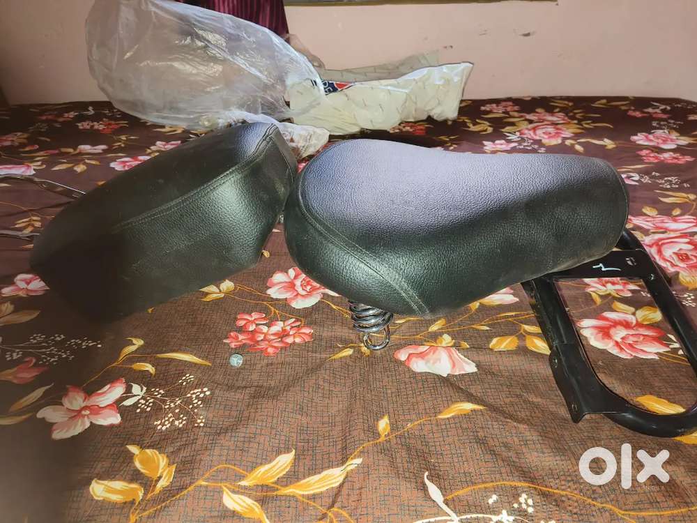 Classic 350 seat