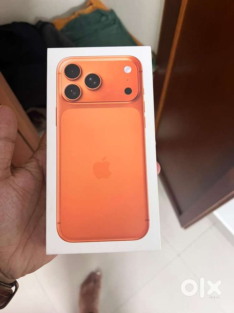 iPhone 17 Pro Max 512GB cosmic orange