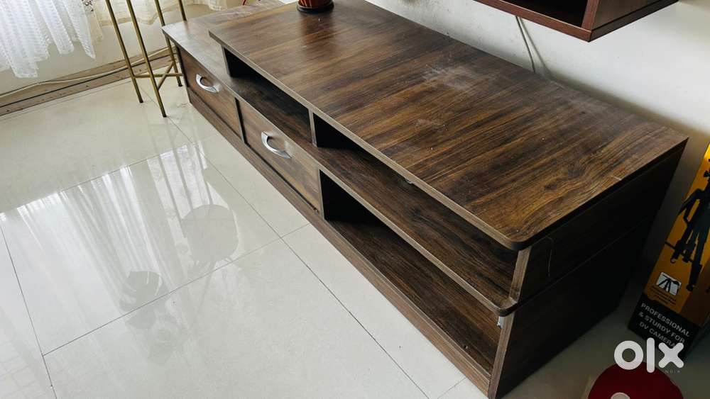TV Unit  3.5 Years  5K
